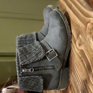 Rocket dog Boots Size 6 1/2